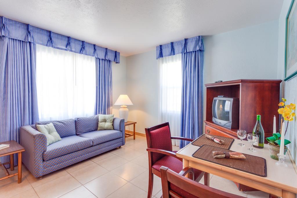 Fountain Cottages Innフォートマイヤーズ 部屋 写真